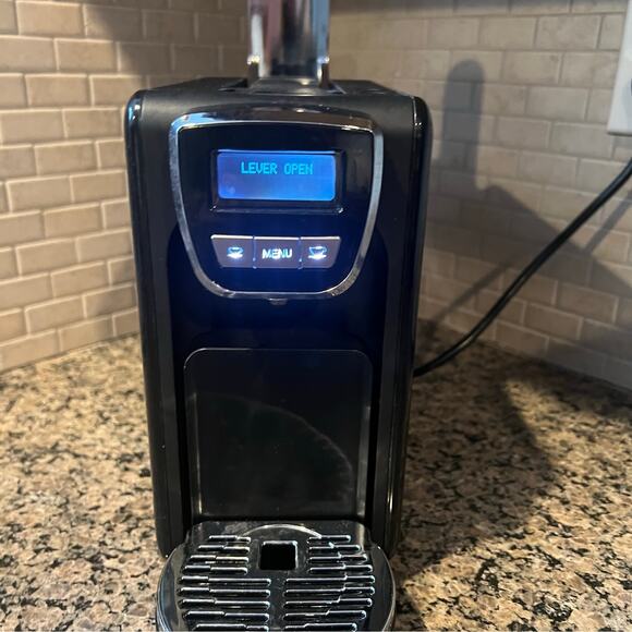 Cuisinart Espresso Defined Espresso Maker, specifically the EM-15 - Picture 2 of 8